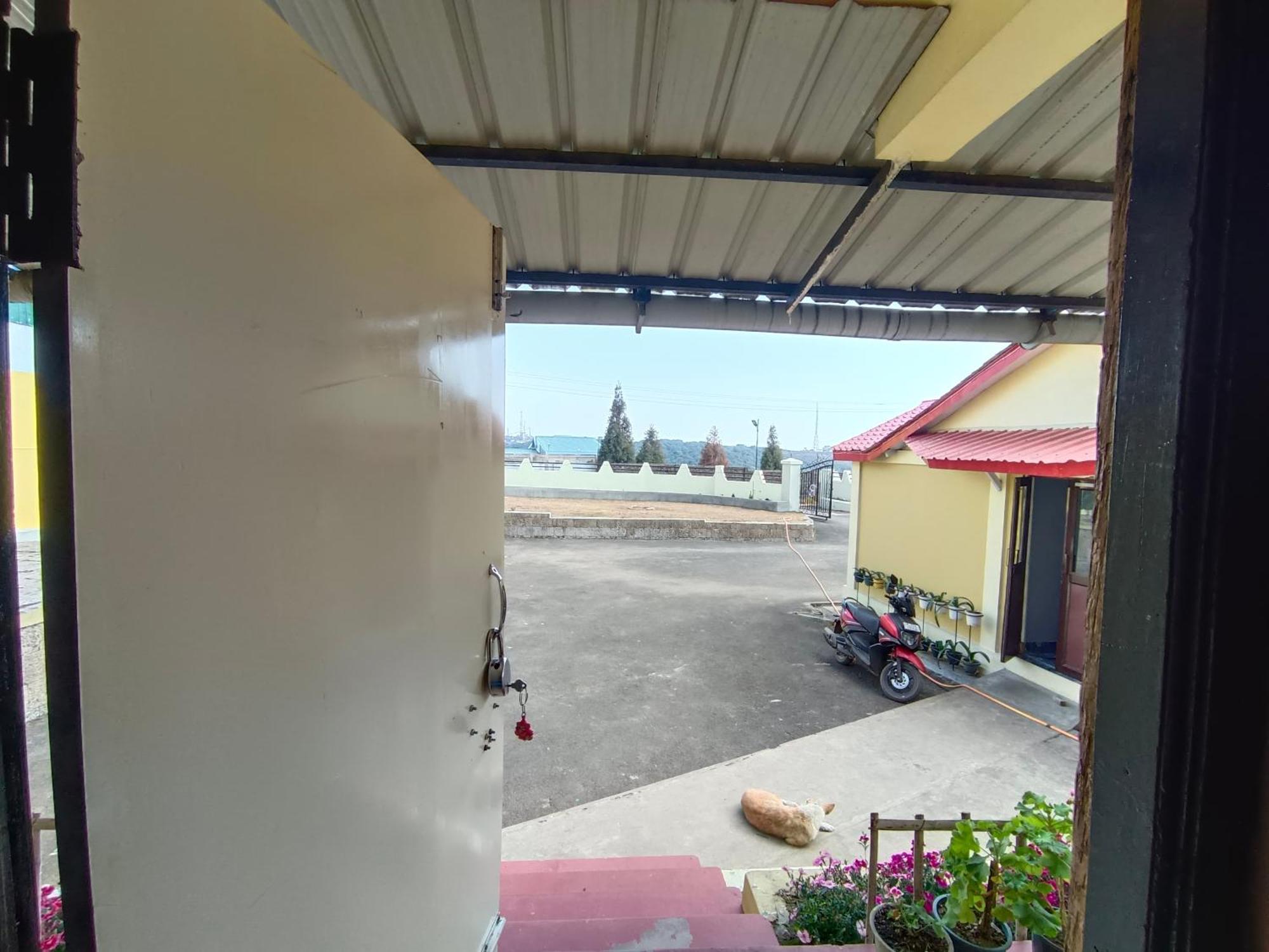 Serene Resort Cserrapundzsi Kültér fotó