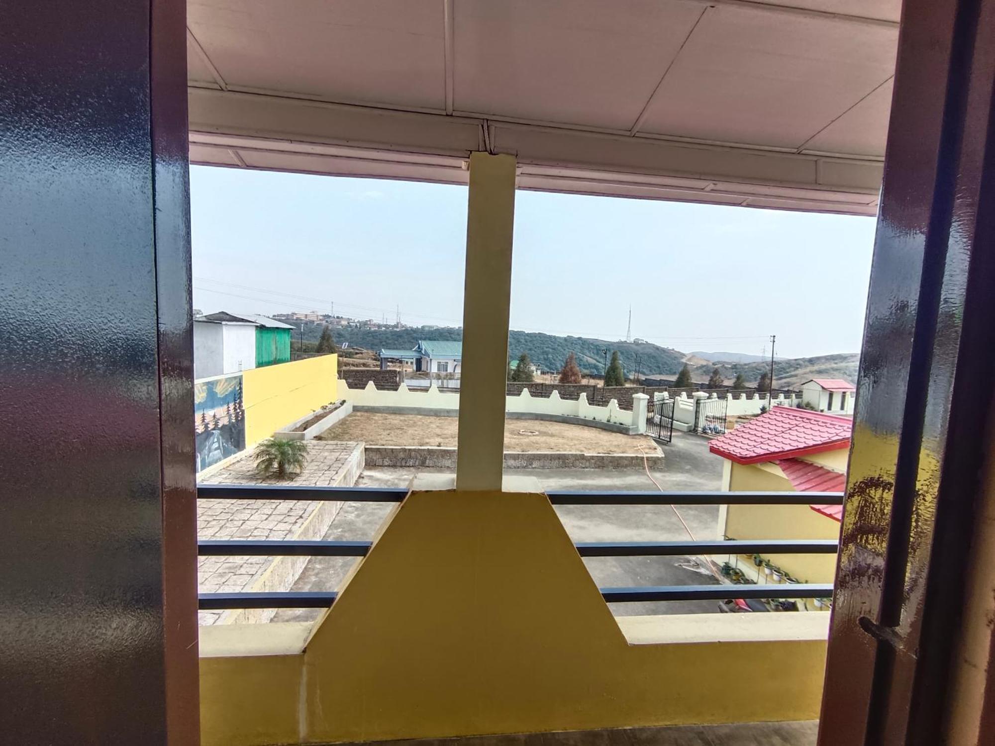 Serene Resort Cserrapundzsi Kültér fotó