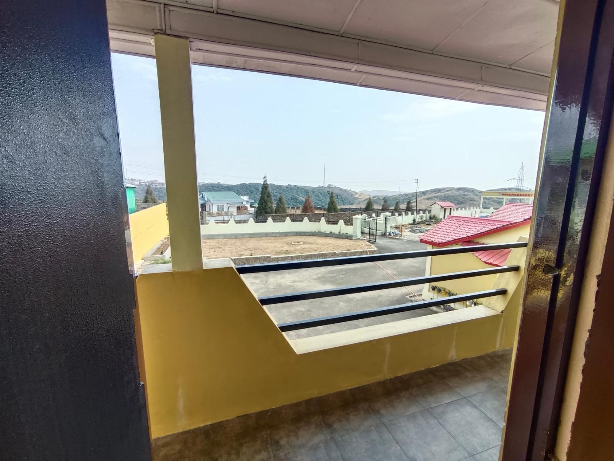 Serene Resort Cserrapundzsi Kültér fotó