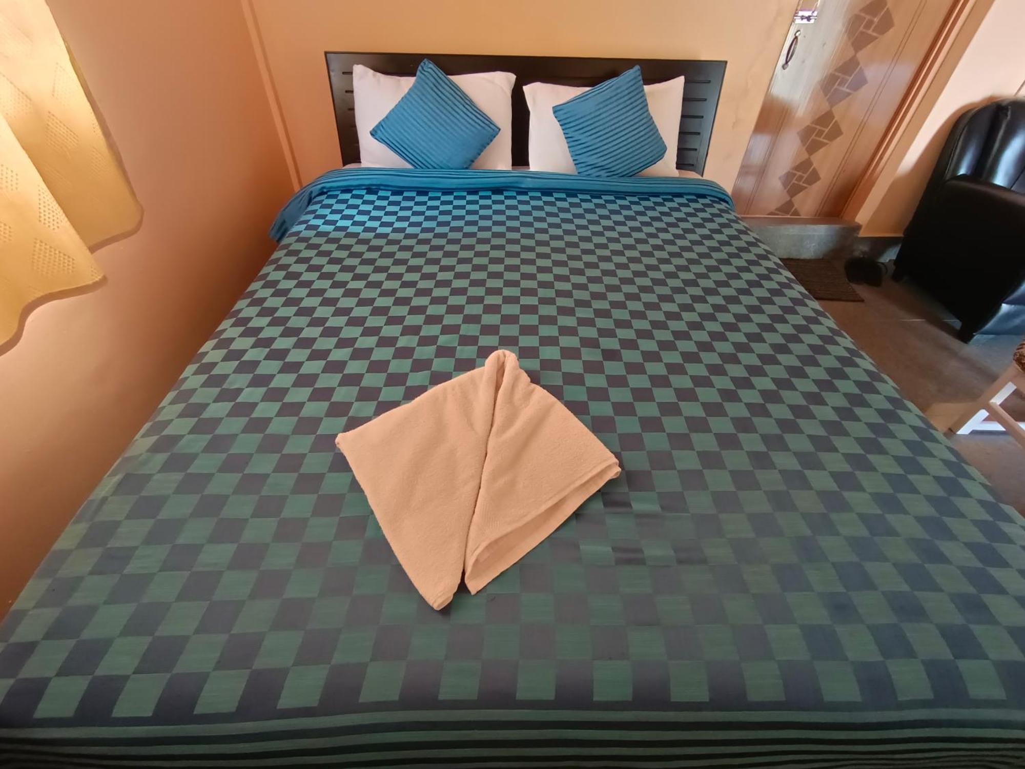Serene Resort Cserrapundzsi Kültér fotó